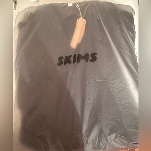 Skims Boyfriend Fleece Trench Coat in Onyx - Picture 5 of 8